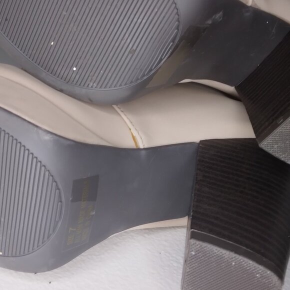 Lace Up Boot Heels Shoes Cream Beige Platform ( Charlotte Russe ) - Picture 4 of 5